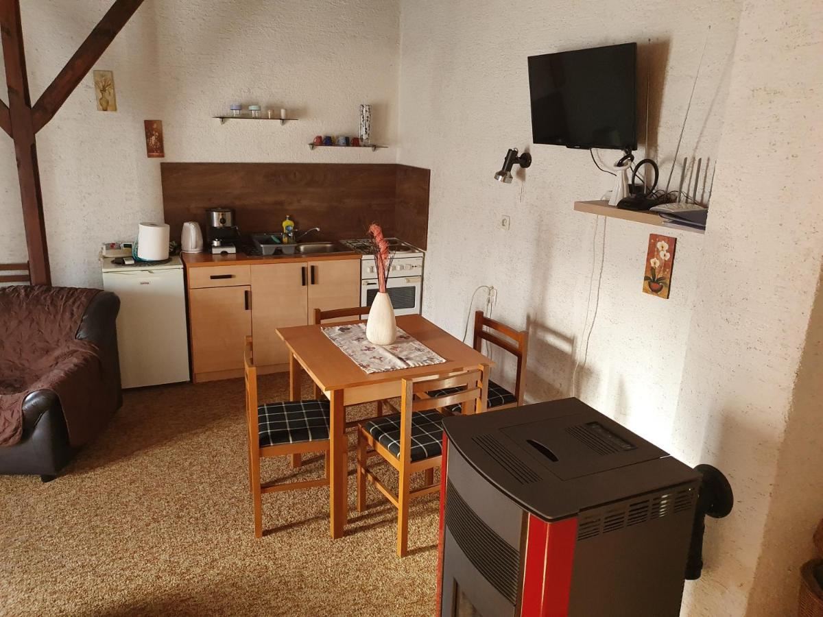 Apartmani Lovro Ogulin Exteriér fotografie