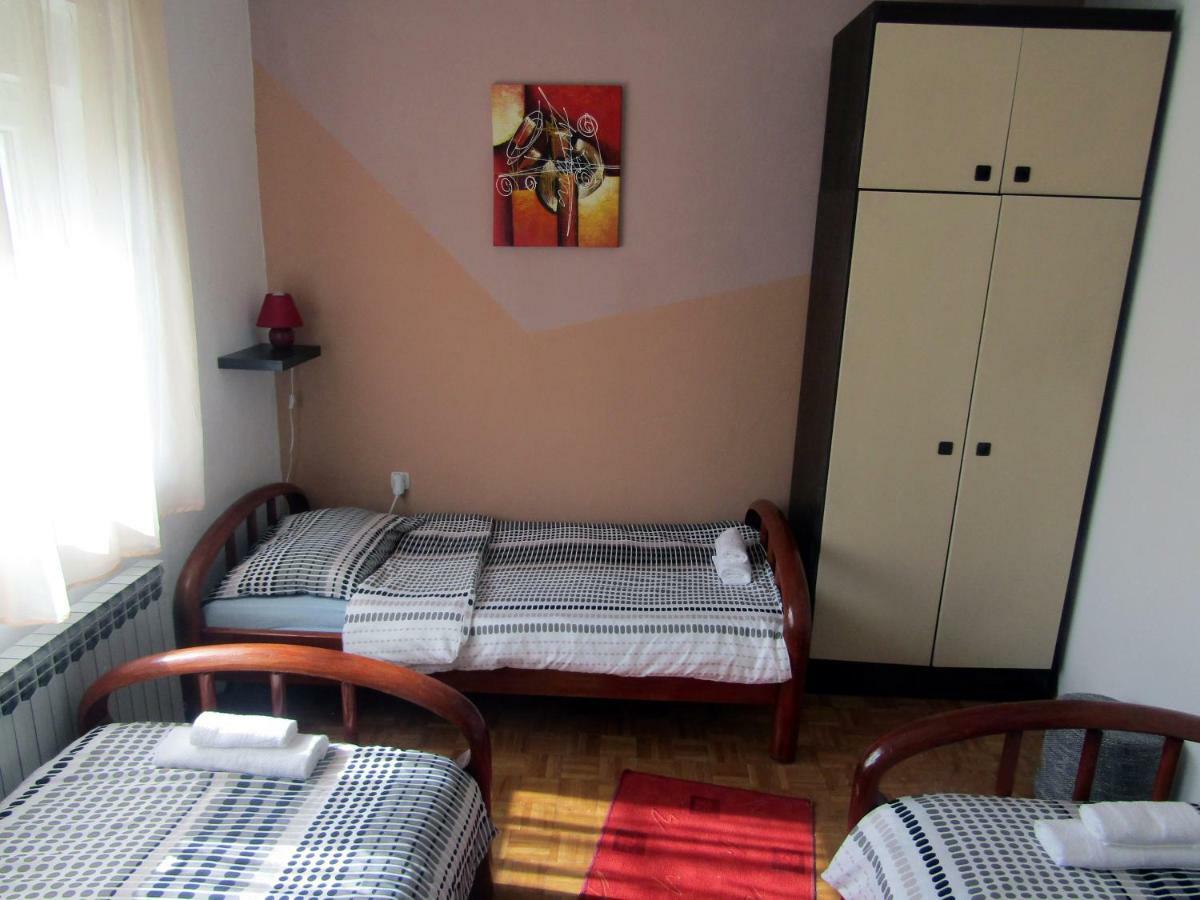 Apartmani Lovro Ogulin Exteriér fotografie